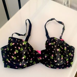 Beautiful Betsy Johnson Black Pink Rose  Satin Soft Cup Bra